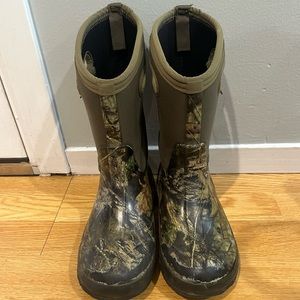 Kids BOGS Boots, Size 3